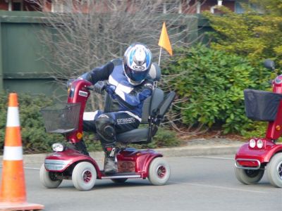 Wheels_week_elect_scooter_race_002
